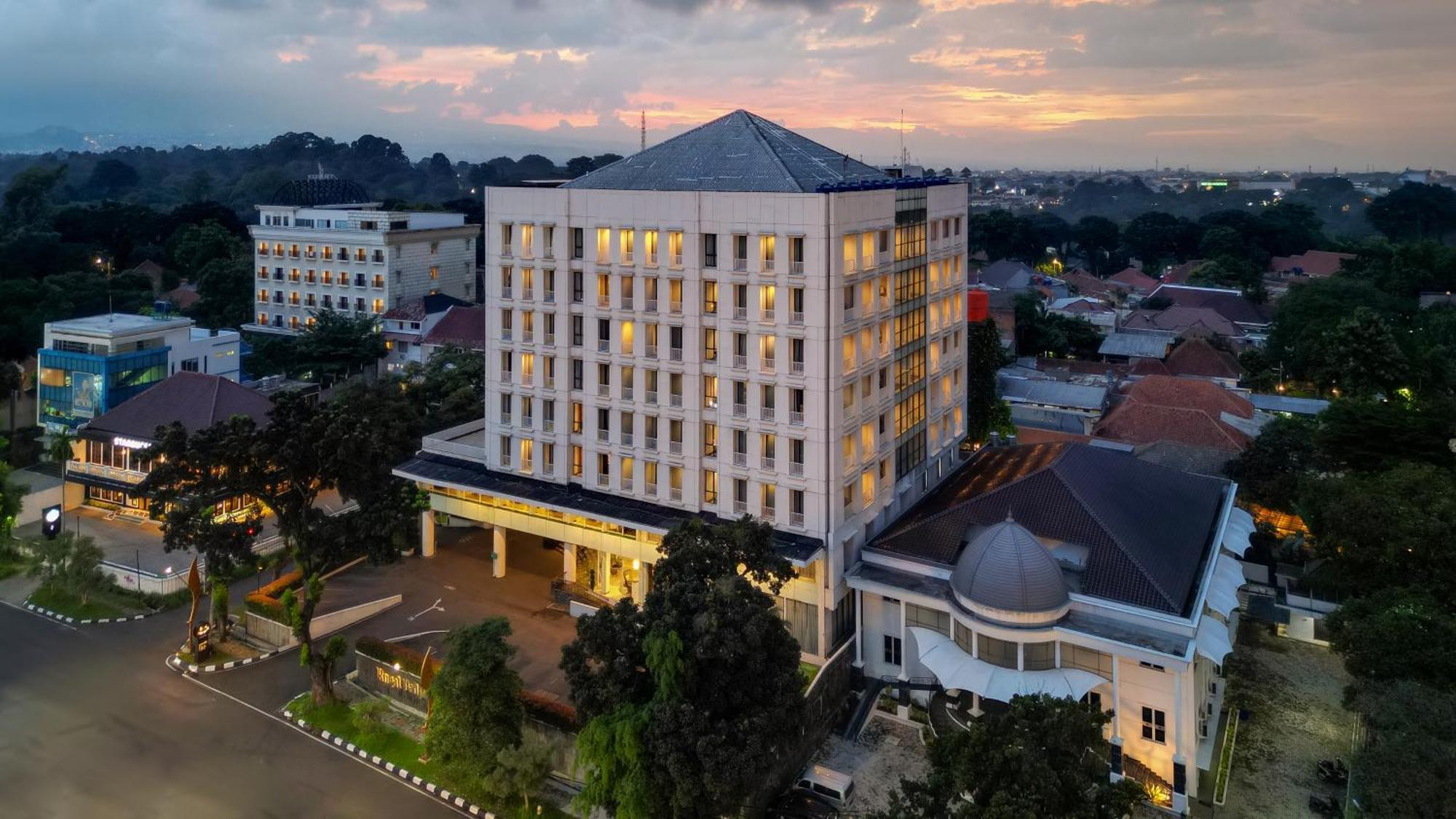Royal Padjadjaran Hotel Bogor Luaran gambar