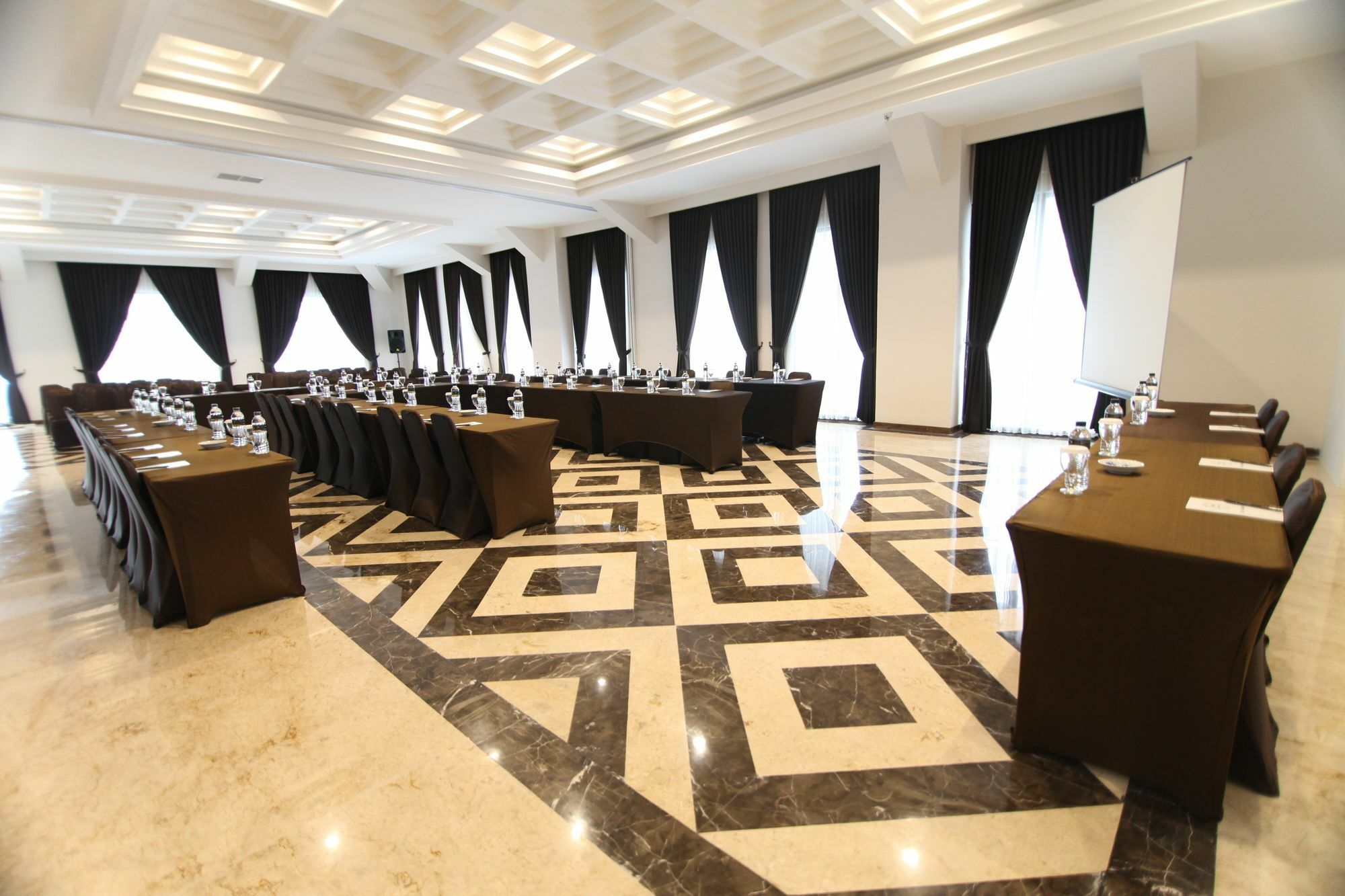 Royal Padjadjaran Hotel Bogor Luaran gambar